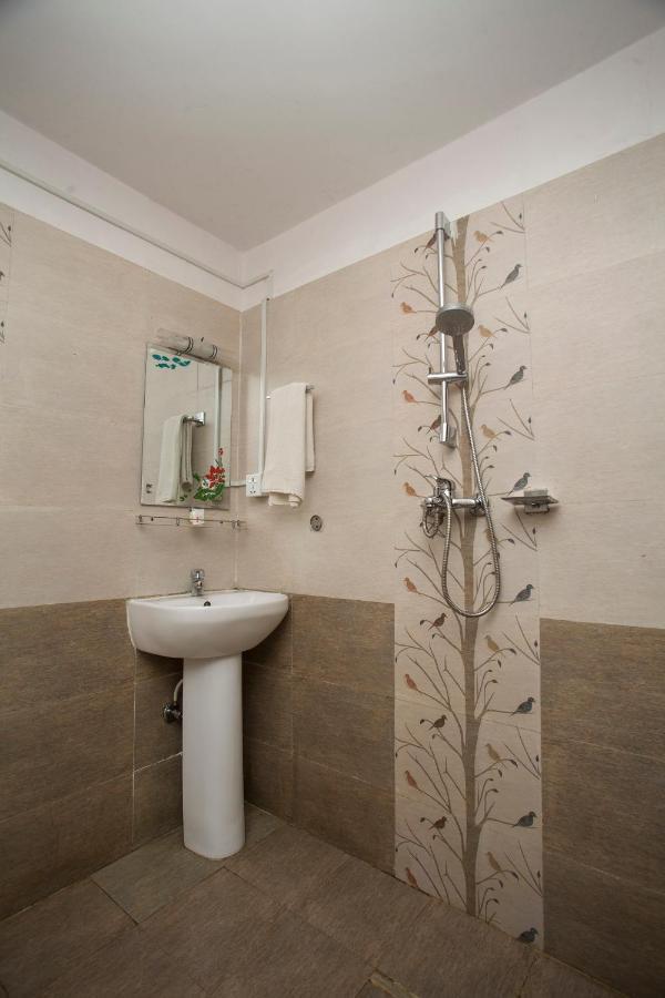 Oyo 104 Hotel Baltic Inn Katmandu Dış mekan fotoğraf