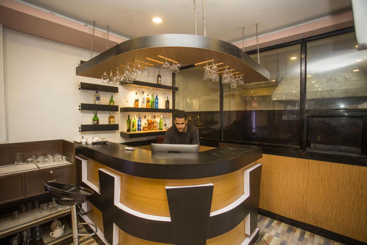 Oyo 104 Hotel Baltic Inn Katmandu Dış mekan fotoğraf